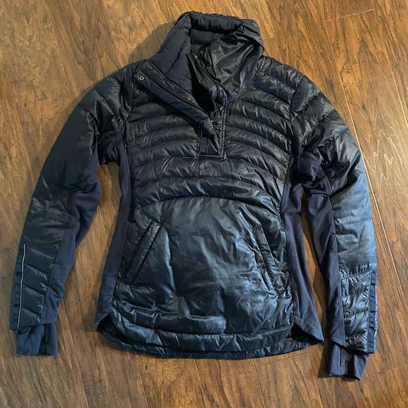Lululemon Down for a Run pullover II, inkwell size 8 - Picture 2 of 8